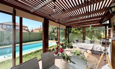 Propiedad ÚNICA en venta EL POLO MACHALÍ (casa y box)