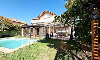 Propiedad ÚNICA en venta EL POLO MACHALÍ (casa y box)