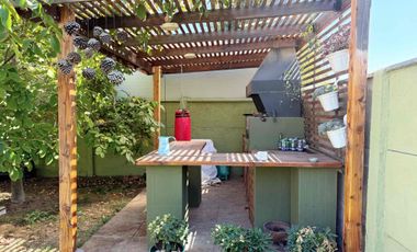 Propiedad ÚNICA en venta EL POLO MACHALÍ (casa y box)