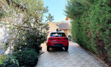 Propiedad ÚNICA en venta EL POLO MACHALÍ (casa y box)