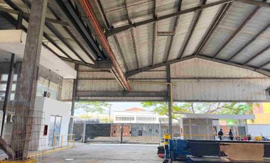 ALQUILO BODEGA 2.350 M2 CON PUENTE GRÚA DE 5 TONELADAS ACOPI YUMBO CALI