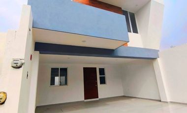 VENTA DE CASA NUEVA EN LA TRINIDAD 2