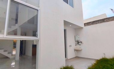 VENTA DE CASA NUEVA EN LA TRINIDAD 2