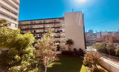 Depto. 2 Dorm+2 Baños y estacionemiento, San Diego 161 Santiago Centro