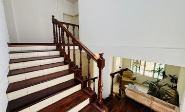 Casa con gran jardín en venta en privado Balcones de Santa María Morelia $8,090,000