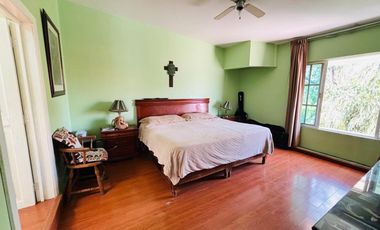 Casa con gran jardín en venta en privado Balcones de Santa María Morelia $8,090,000