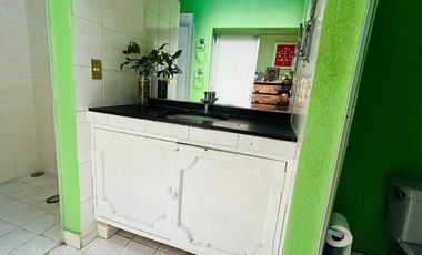 Casa con gran jardín en venta en privado Balcones de Santa María Morelia $8,090,000