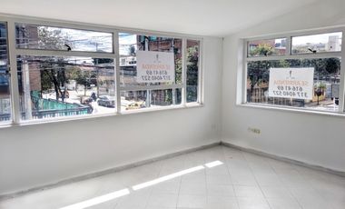 Arrienda casa comercial en Bogota La castellana
