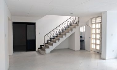 Se Arrienda casa comercial en Bogota La castellana