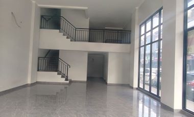 Disewakan Ruko Crystal HOOK Hadap Jalan di Summarecon Bekasi