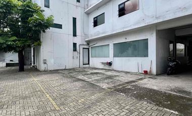 Jual/Sewa Gedung Senopati Kebayoran Baru LT 1237 m² Parkir 50 Mobil Lift Strategis
