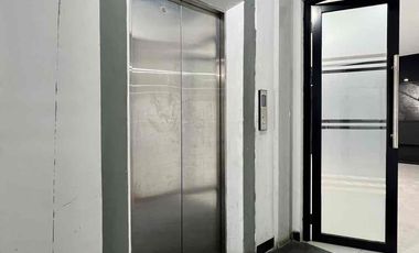 Jual/Sewa Gedung Senopati Kebayoran Baru LT 1237 m² Parkir 50 Mobil Lift Strategis