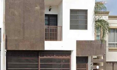 GRAN OPORTUNIDAD! CASA EN VENTA CON ESTILO Y AMPLITUD