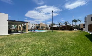 Departamento en venta en El Pueblito, Corregidora, 3 recamaras + Sala de tv