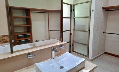 Se renta casa en Residencial Cumbres Cancun