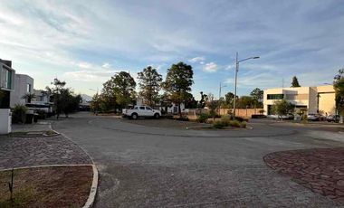 Casa en Renta en el Olivar Altozano, Morelia – Privado Exclusivo