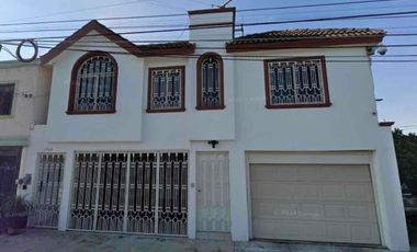 Hermosa casa en venta en Monterrey con gran potencial.