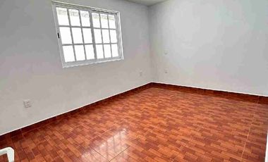 Casa en VENTA  de 85 m2. y terreno dd 20 m. En centro  de  Acayuca,  Hgo.