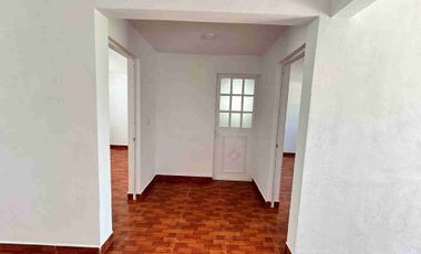 Casa en VENTA  de 85 m2. y terreno dd 20 m. En centro  de  Acayuca,  Hgo.