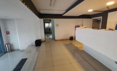 EDIFICIO COMPLETO AMUEBLADO PARA OFICINAS