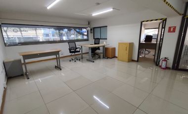 EDIFICIO COMPLETO AMUEBLADO PARA OFICINAS