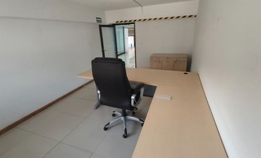 EDIFICIO COMPLETO AMUEBLADO PARA OFICINAS