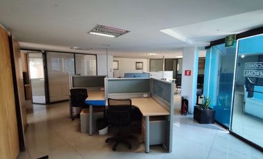 EDIFICIO COMPLETO AMUEBLADO PARA OFICINAS