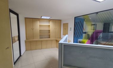 EDIFICIO COMPLETO AMUEBLADO PARA OFICINAS