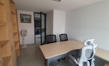 EDIFICIO COMPLETO AMUEBLADO PARA OFICINAS