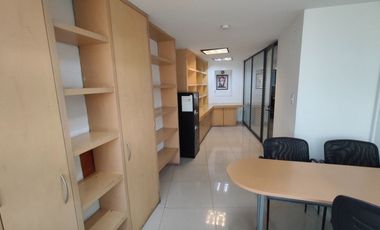 EDIFICIO COMPLETO AMUEBLADO PARA OFICINAS