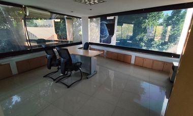 EDIFICIO COMPLETO AMUEBLADO PARA OFICINAS