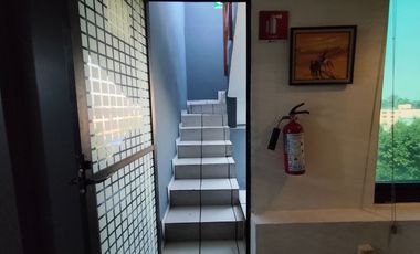 EDIFICIO COMPLETO AMUEBLADO PARA OFICINAS