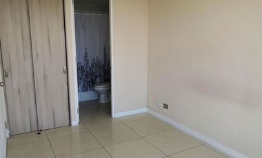 Metro Universidad de Chile, San Diego con Tarapacá