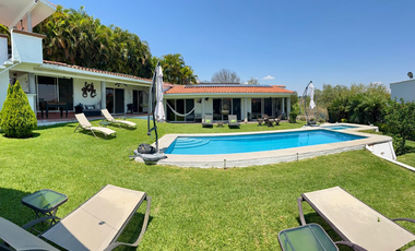 VENTA DE EXCELENTE CASA PRIVADA EN COLINAS DE STA.FE