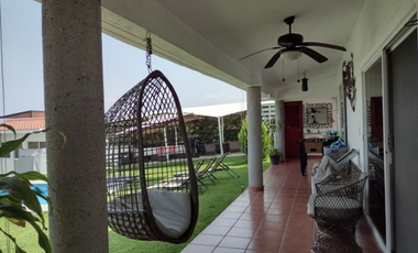 VENTA DE EXCELENTE CASA PRIVADA EN COLINAS DE STA.FE