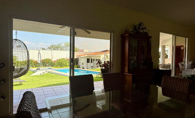 VENTA DE EXCELENTE CASA PRIVADA EN COLINAS DE STA.FE