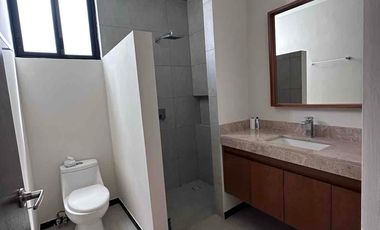 casa en renta de 3 recamaras en Temozon norte Merida con alberca