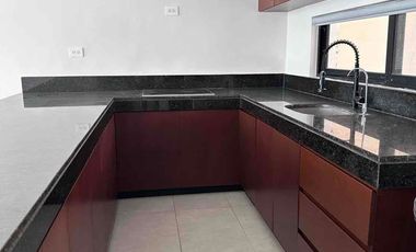 casa en renta de 3 recamaras en Temozon norte Merida con alberca