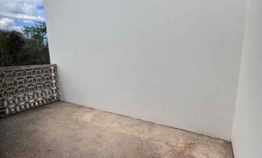 casa en renta de 3 recamaras en Temozon norte Merida con alberca