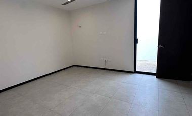 casa en renta de 3 recamaras en Temozon norte Merida con alberca