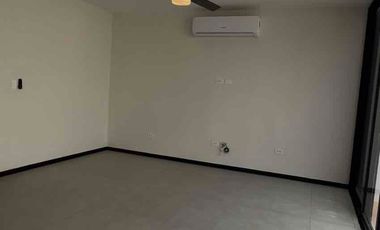 casa en renta de 3 recamaras en Temozon norte Merida con alberca