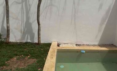 casa en renta de 3 recamaras en Temozon norte Merida con alberca