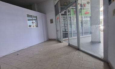 RENTA DE LOCAL PLANTA BAJA EN PLAZA LAS TERRRAZAS CHOLULA, PUEBLA