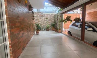 VENTA CASA EN SECTOR ANILLO VIAL FLORIDABLANCA 176M