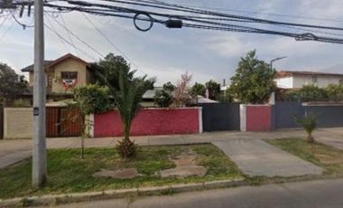 Casa en Venta en Peñalolén – Amplio Terreno de 234 m² en Sector Residencial
