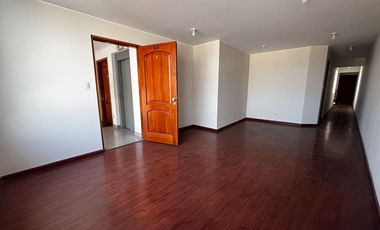 Dúplex Exclusivo con Cochera y Ascensor en Santiago de Surco