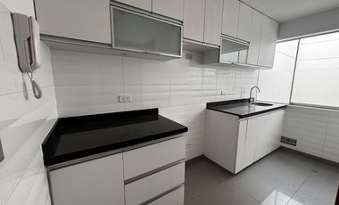 Dúplex Exclusivo con Cochera y Ascensor en Santiago de Surco