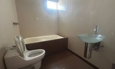 Dúplex Exclusivo con Cochera y Ascensor en Santiago de Surco