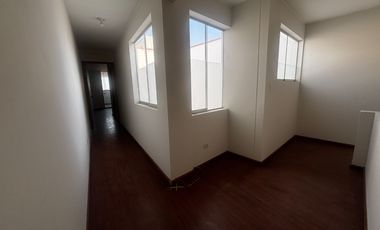 Dúplex Exclusivo con Cochera y Ascensor en Santiago de Surco