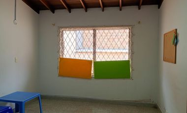 Venta de casa comercial en Conquistadores, Laureles